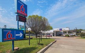 Motel 6 Tyler